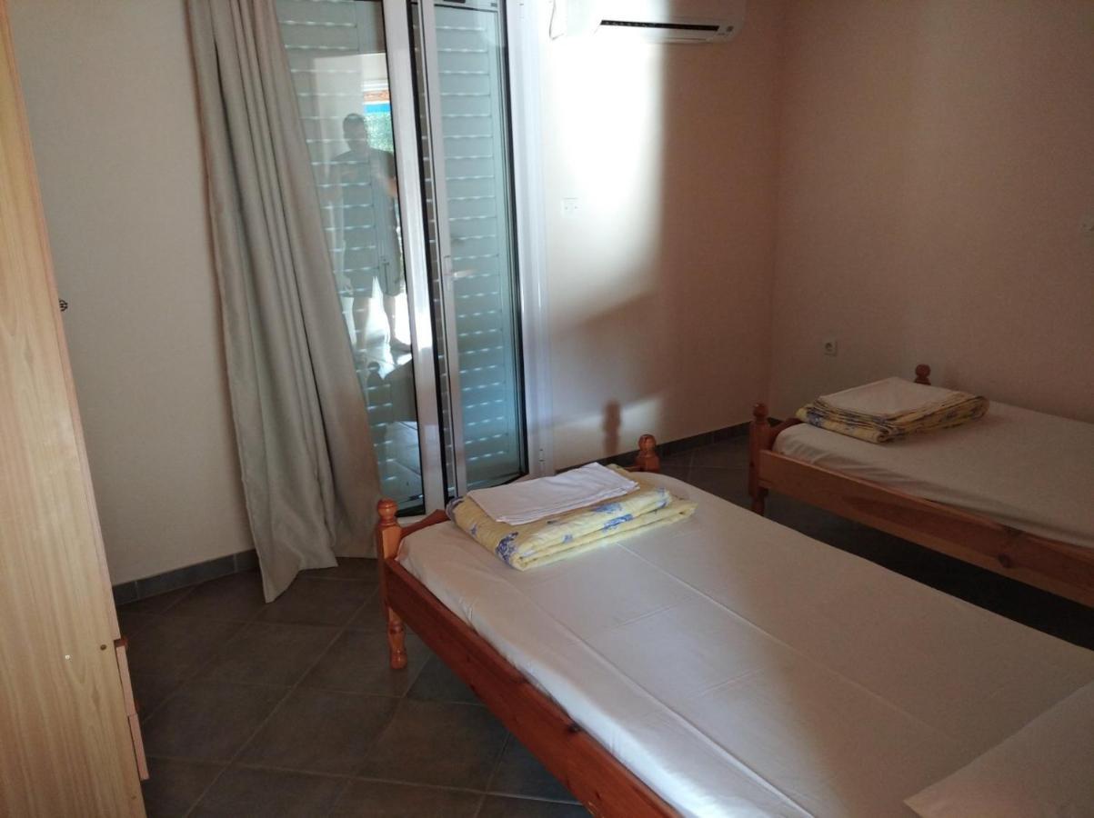 הוילה Kómboi Aggeliki House 3 מראה חיצוני תמונה